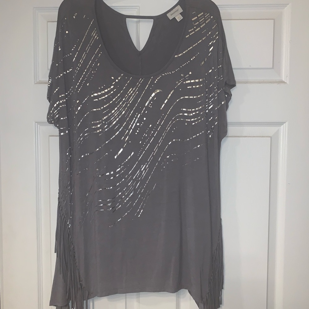 Grey shirt with foil design and fringe